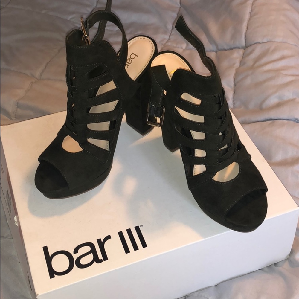 Bar III never worn